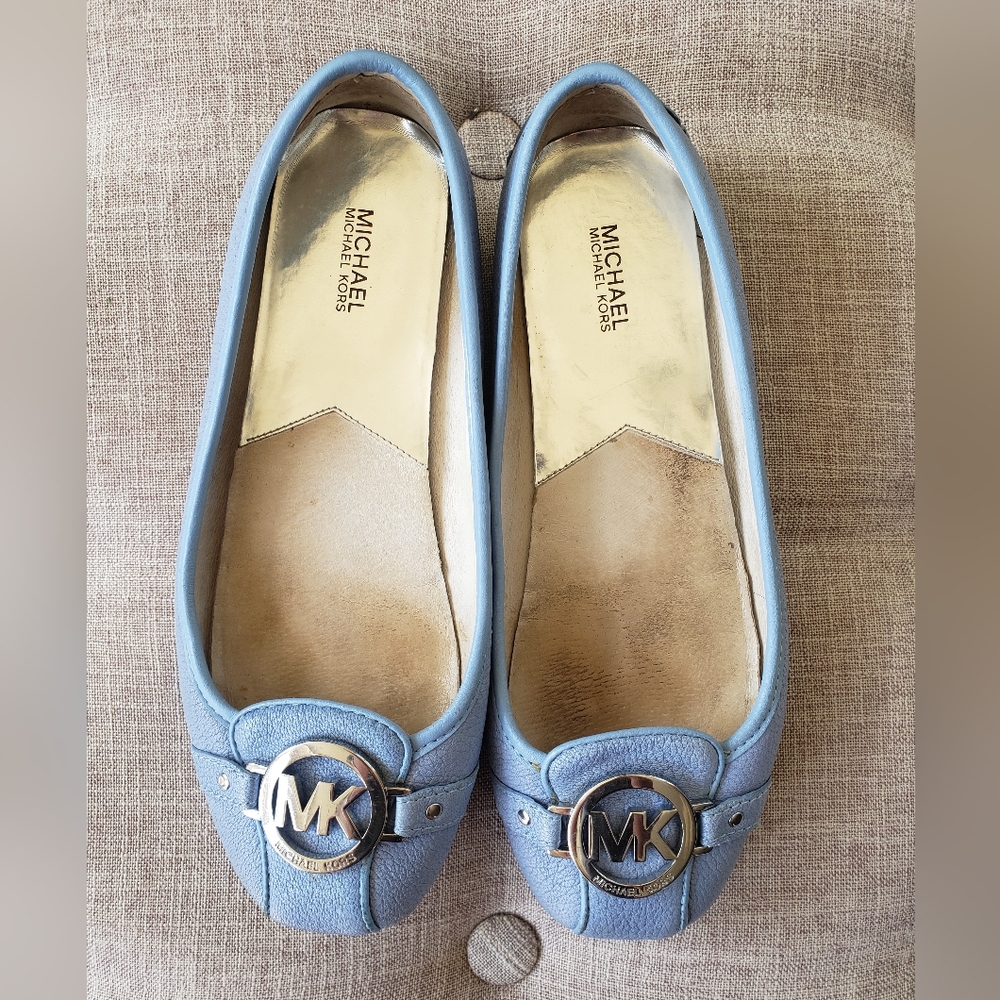 Michael Kors Fulton leather driving moccasin flats loafers periwinkle blue 8